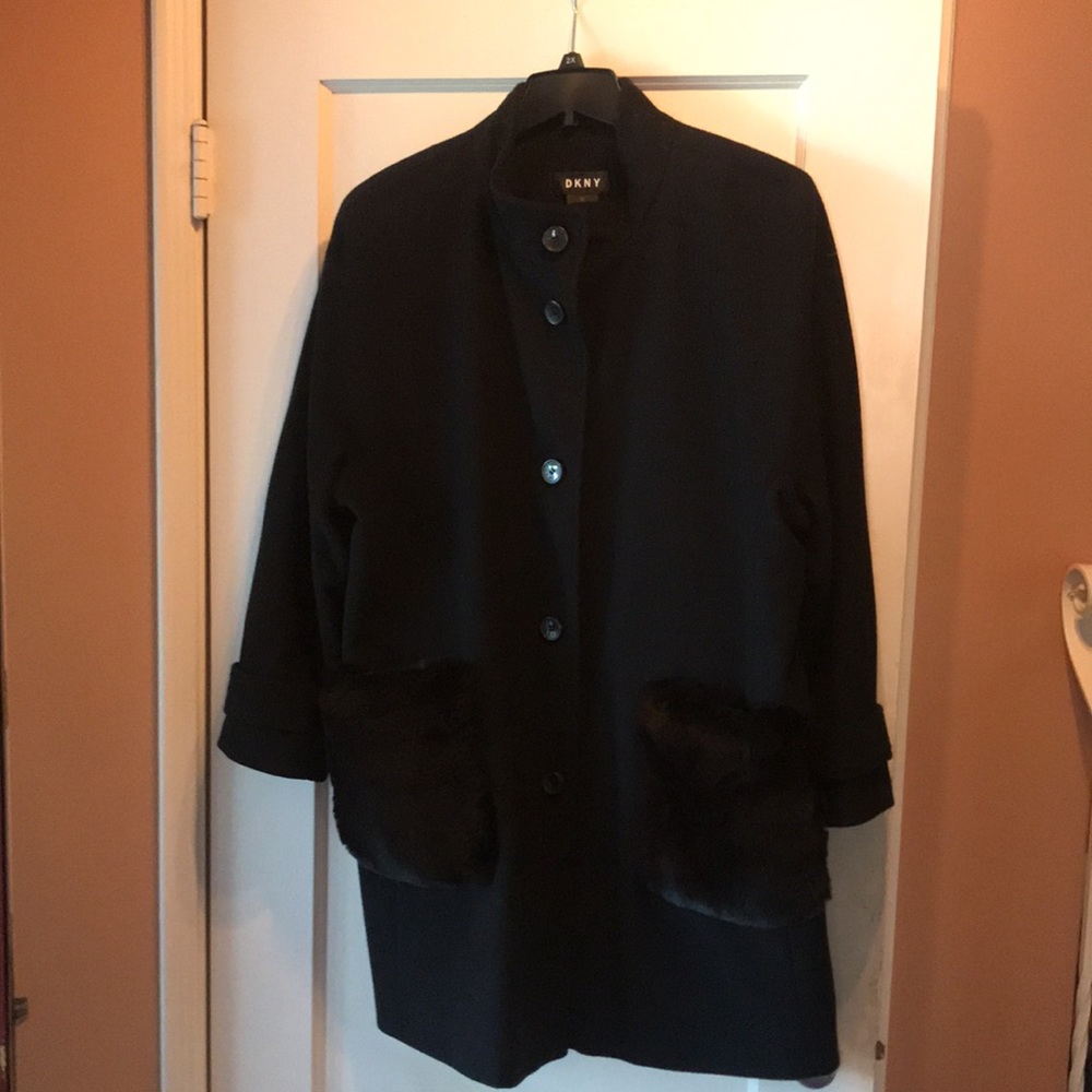 DKNY walker coat with faux fur patch pockets, worn once! - Picture 2 of 8